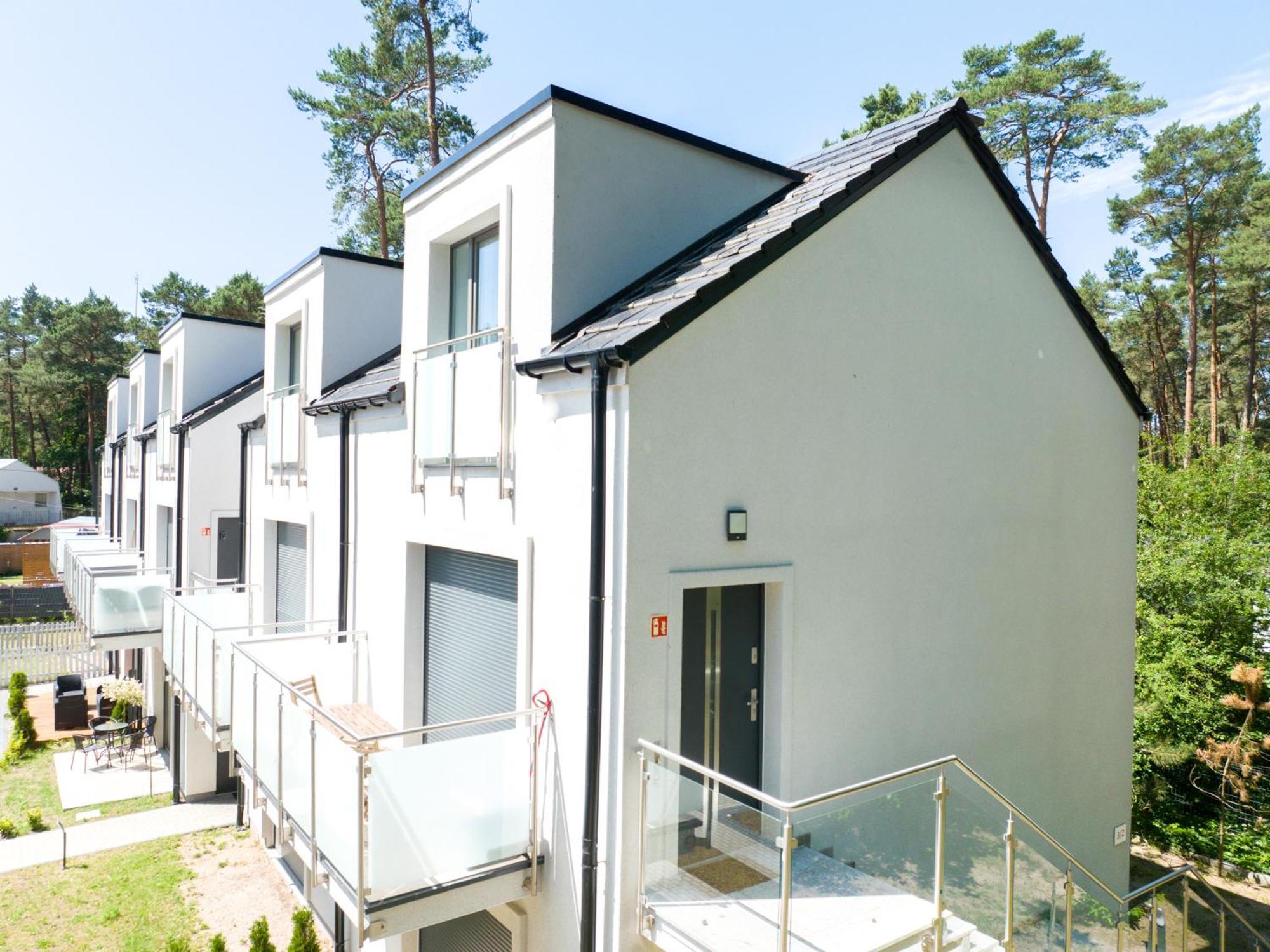 Komfortowy Apartament Dwupoziomowy W Cichej Okolicy Pobierowo Esterno foto